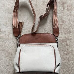 Roulens Crossbody Purse for Women Vegan Leather Medium Crossbody